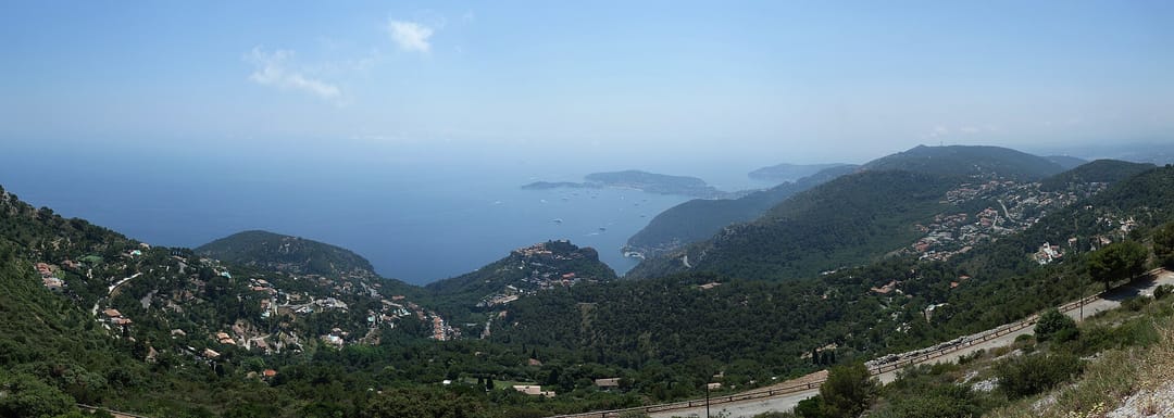The Riviera coastline seen from above Èze, on the Grande Corniche