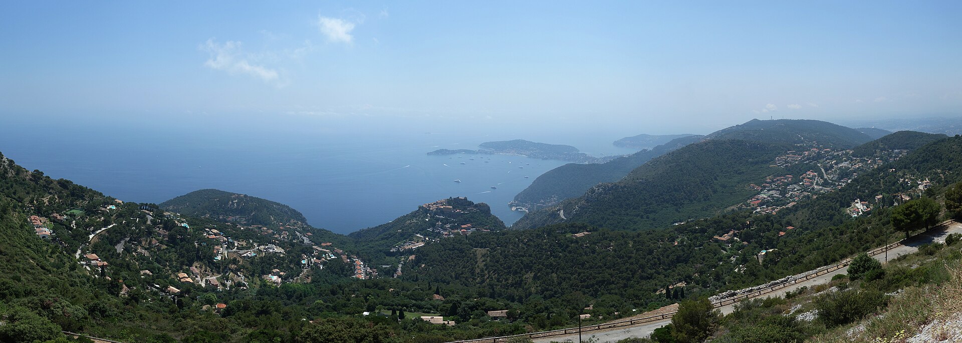 The Riviera coastline seen from above Èze, on the Grande Corniche